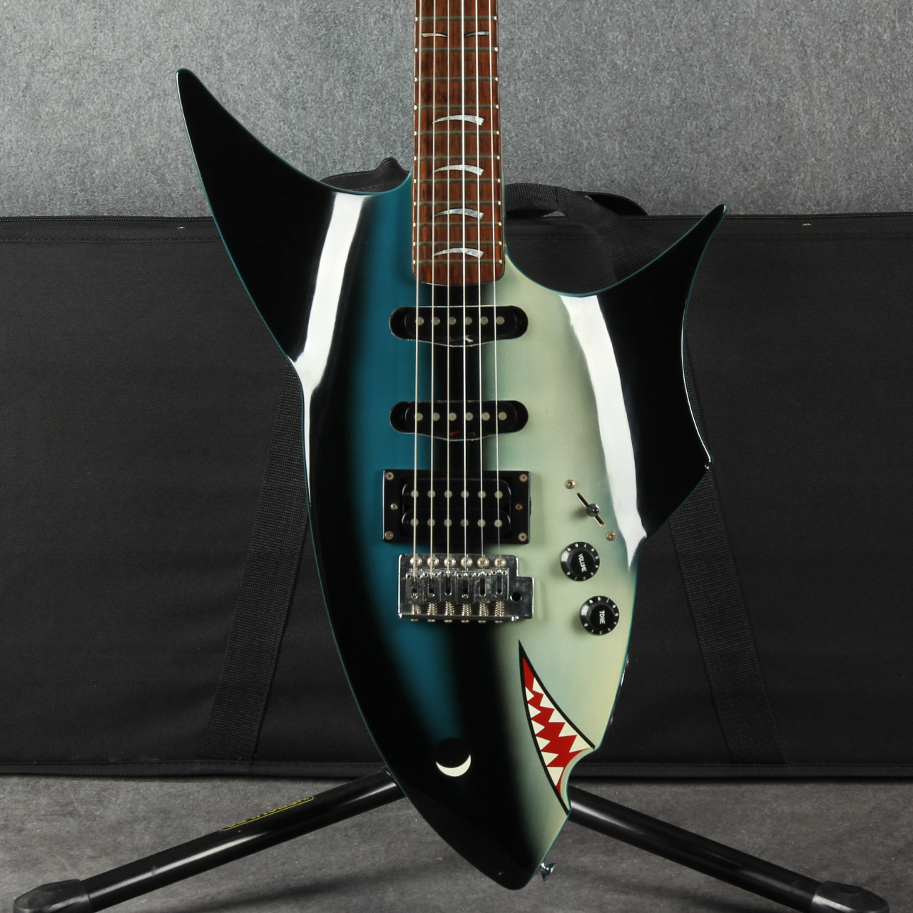 Jay Turser Shark Guitar 2nd Hand | Rich Tone Music