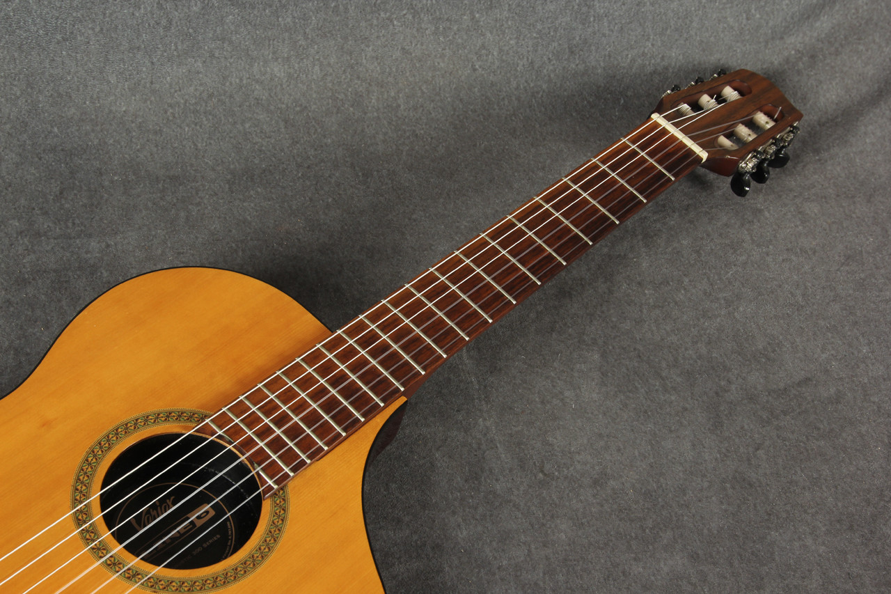 Line 6 Variax 300 Nylon Acoustic 2nd Hand | Rich Tone Music