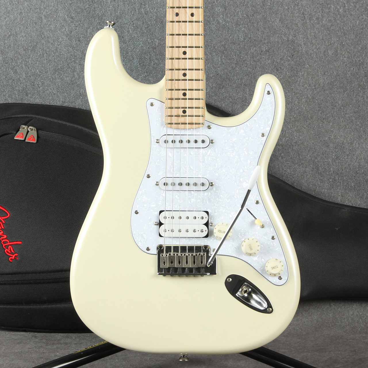 Squier Deluxe Stratocaster Pearl White 2nd Hand | Rich Tone Music