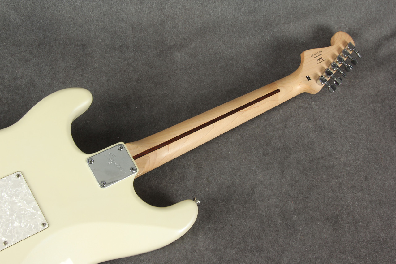 Squier Deluxe Stratocaster Pearl White 2nd Hand | Rich Tone Music