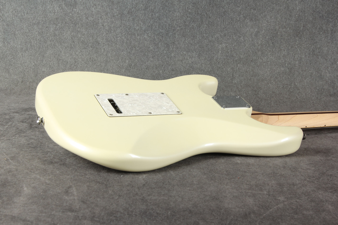 Squier Deluxe Stratocaster Pearl White 2nd Hand | Rich Tone Music