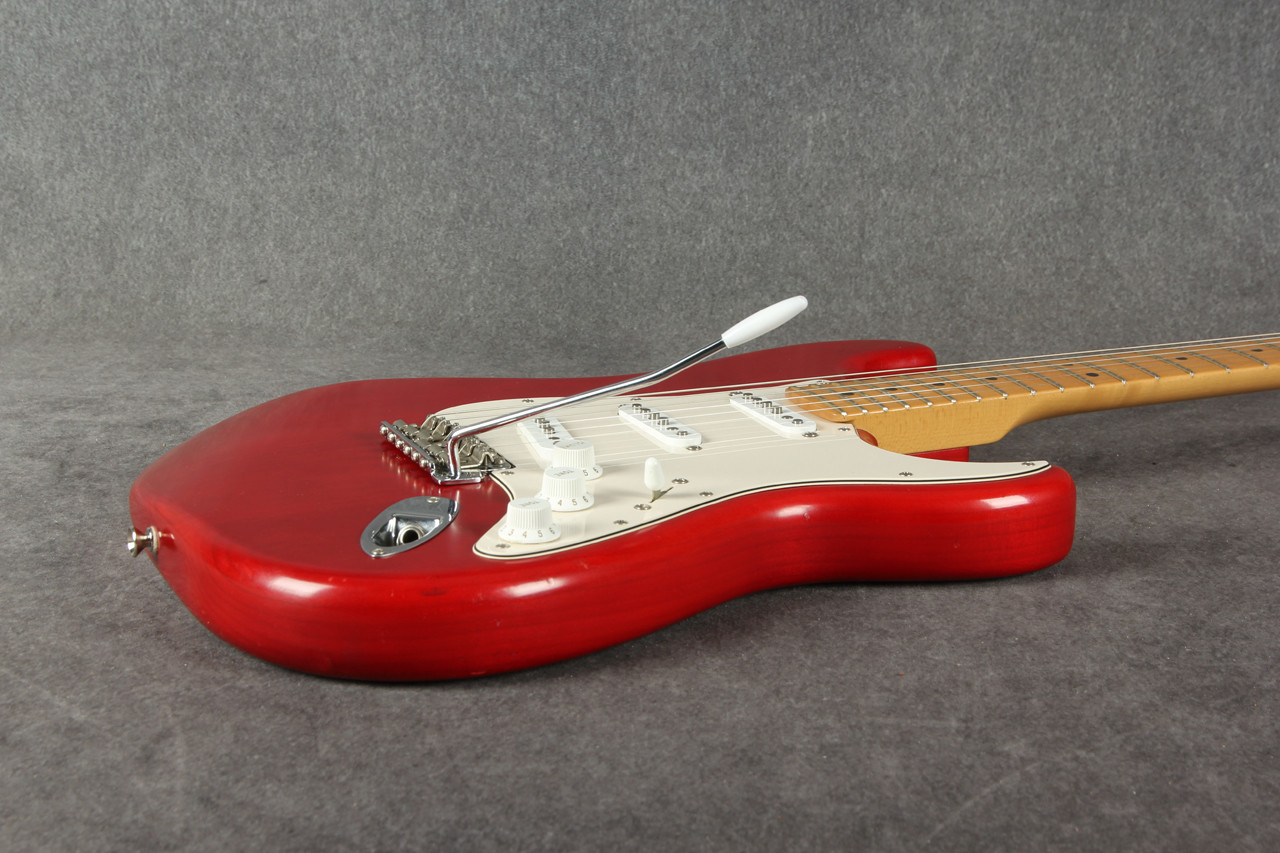 Fender USA Highway One Stratocaster Crimson Red Transparent 2nd