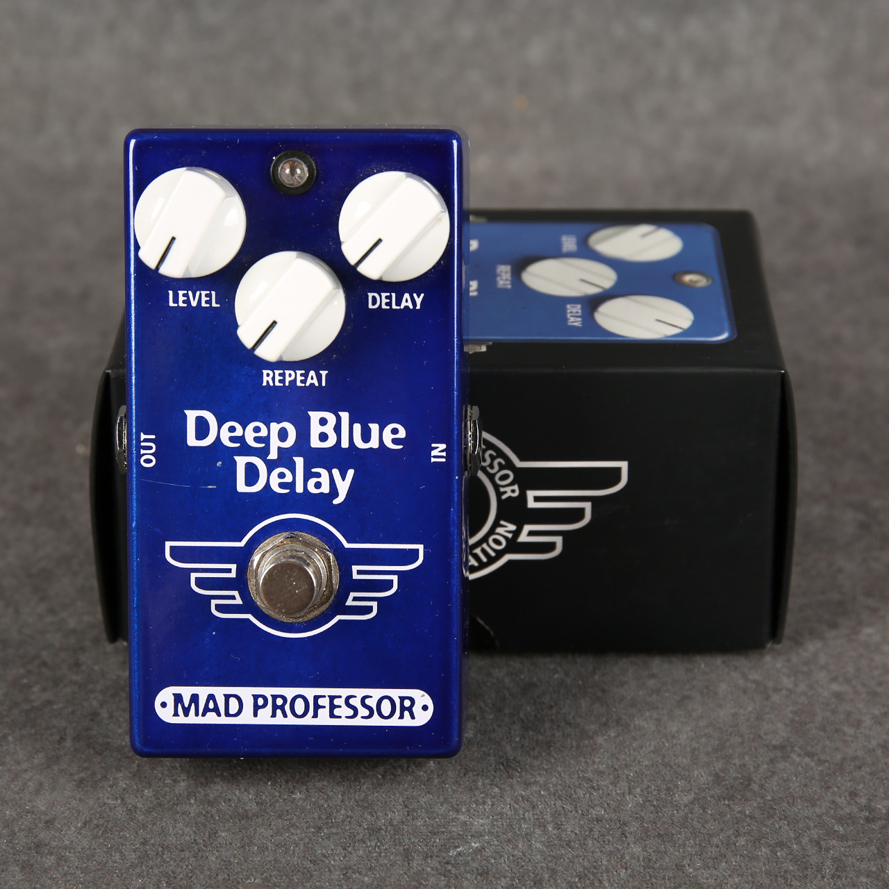 MAD PROFESSOR Deep Blue Delay Blue Delay Mad Next Effect Layouts: