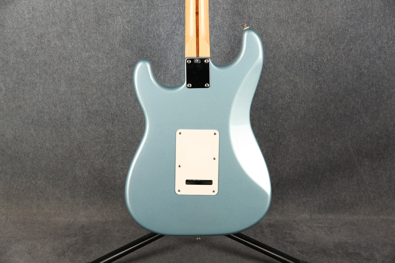 Fender Mexican Standard Stratocaster 2005 Blue Agave 2nd Hand