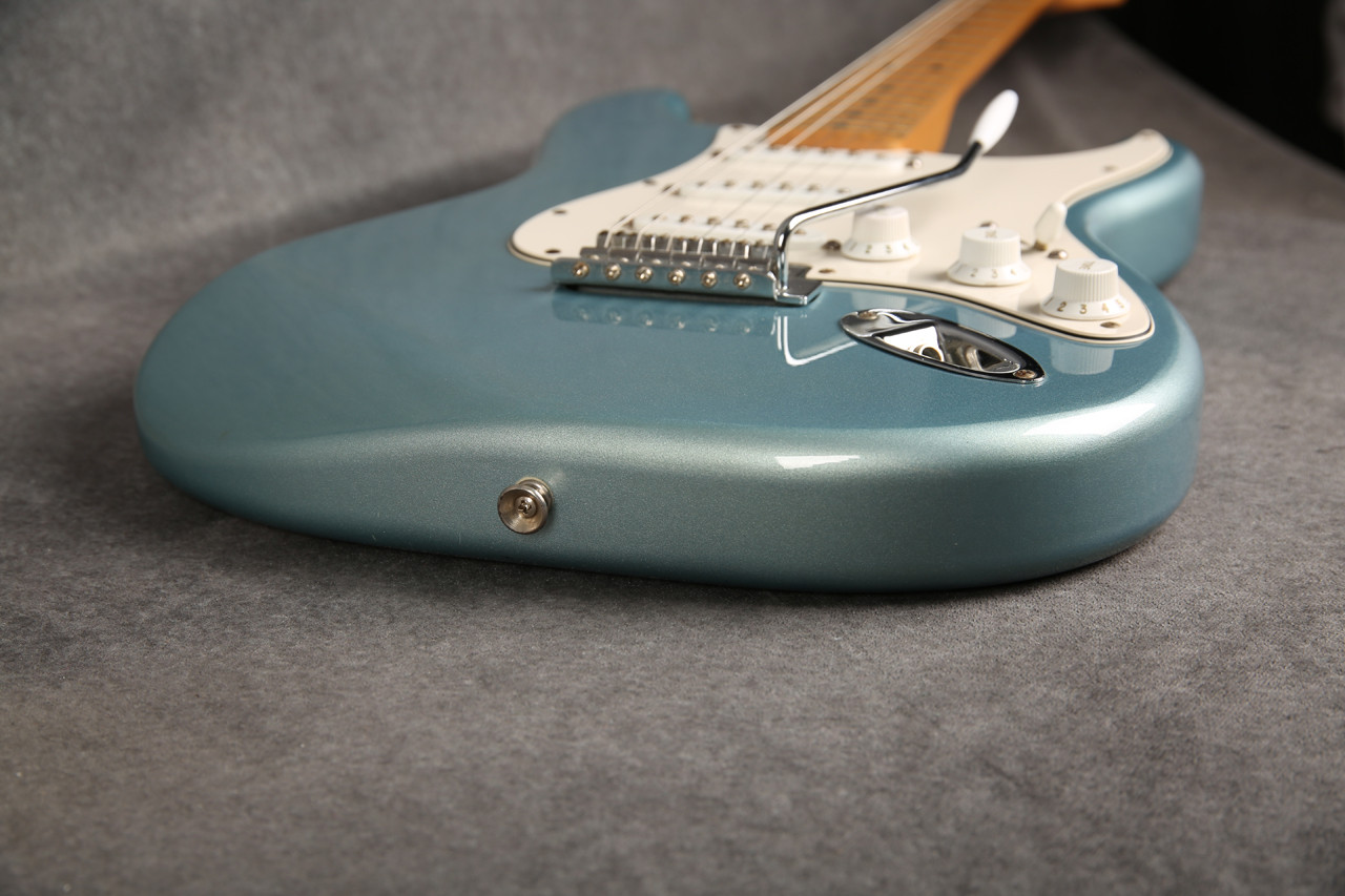 Fender Mexican Standard Stratocaster 2005 Blue Agave 2nd Hand