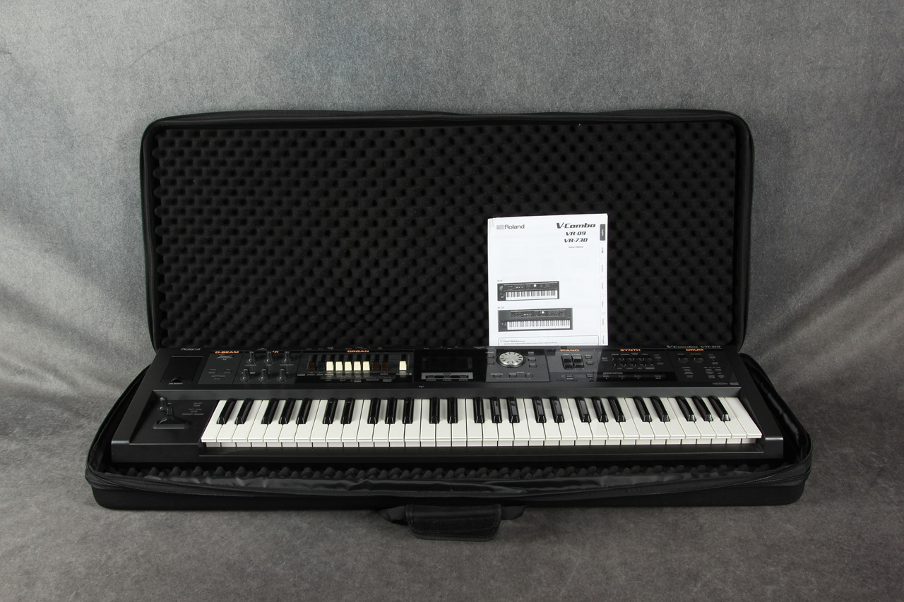 Roland V-Combo VR-09 本体・ソフトケース Roland V-Combo VR-09 Keyboard 2nd Hand | Rich Tone Music