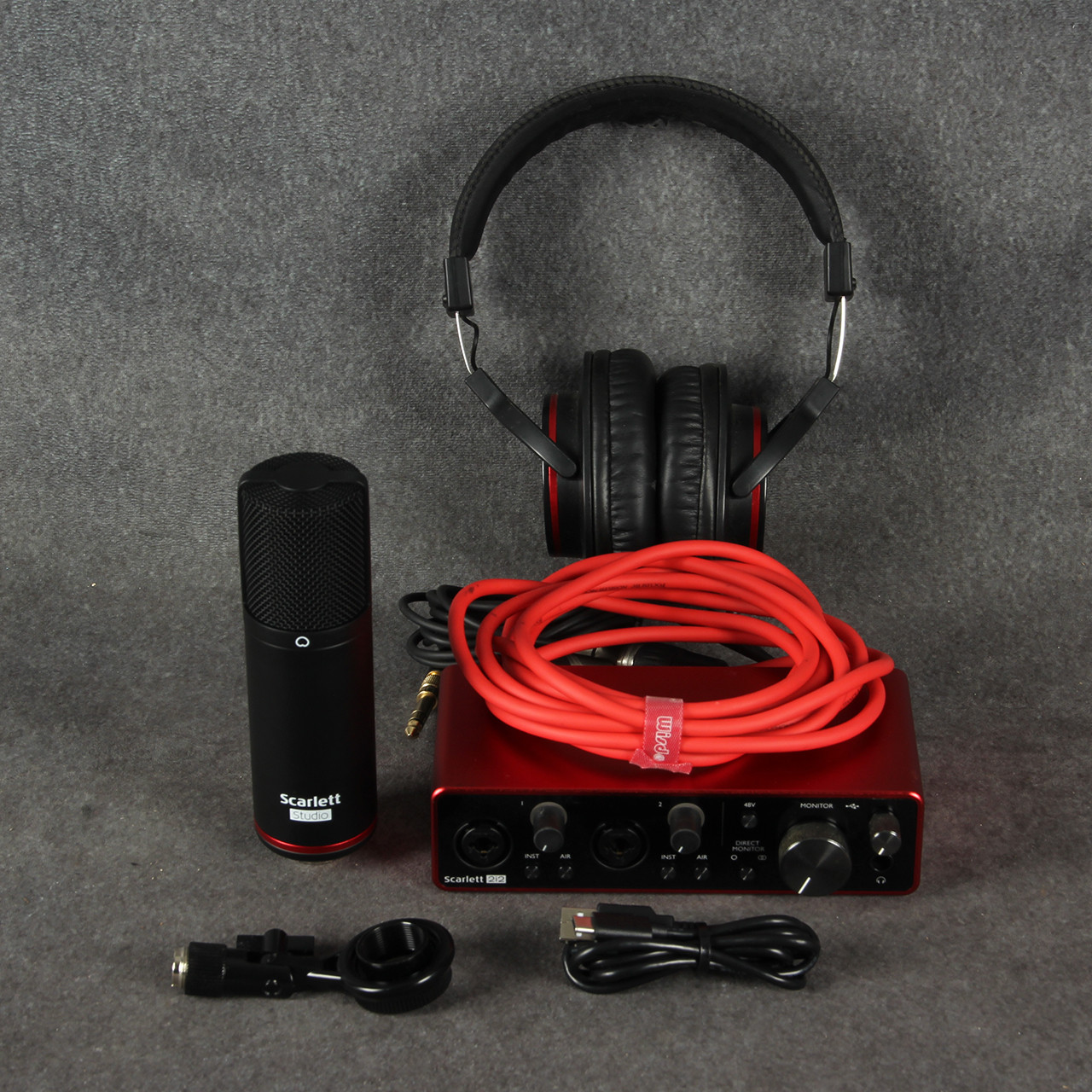 Focusrite Scarlett 2i2 Studio Pack 3rd Gen 2nd Hand | Rich Tone Music
