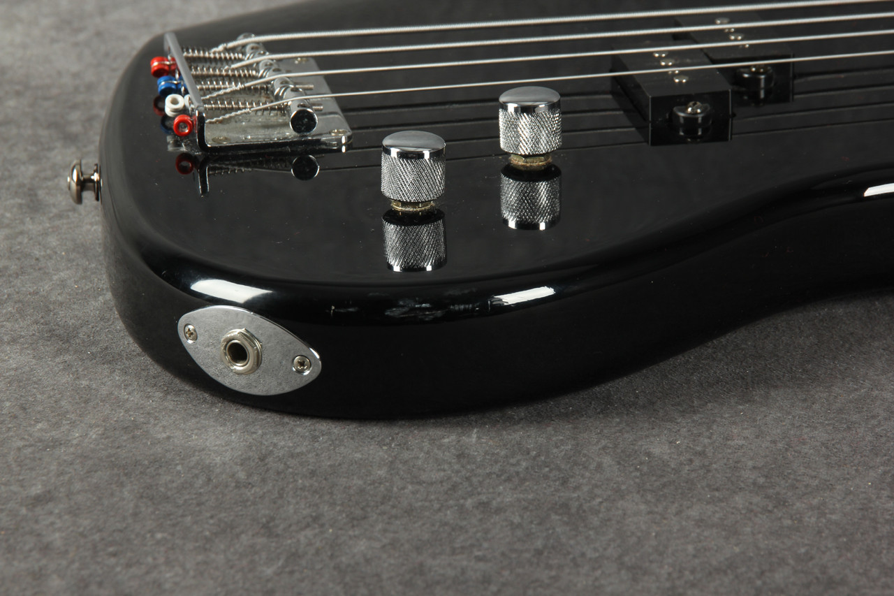 Washburn XB100 Bass Guitar Black 2nd Hand | Rich Tone Music