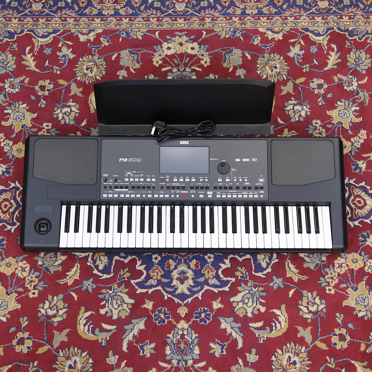 Korg PA600 61-Key Arranger Workstation Keyboard 2nd Hand | Rich
