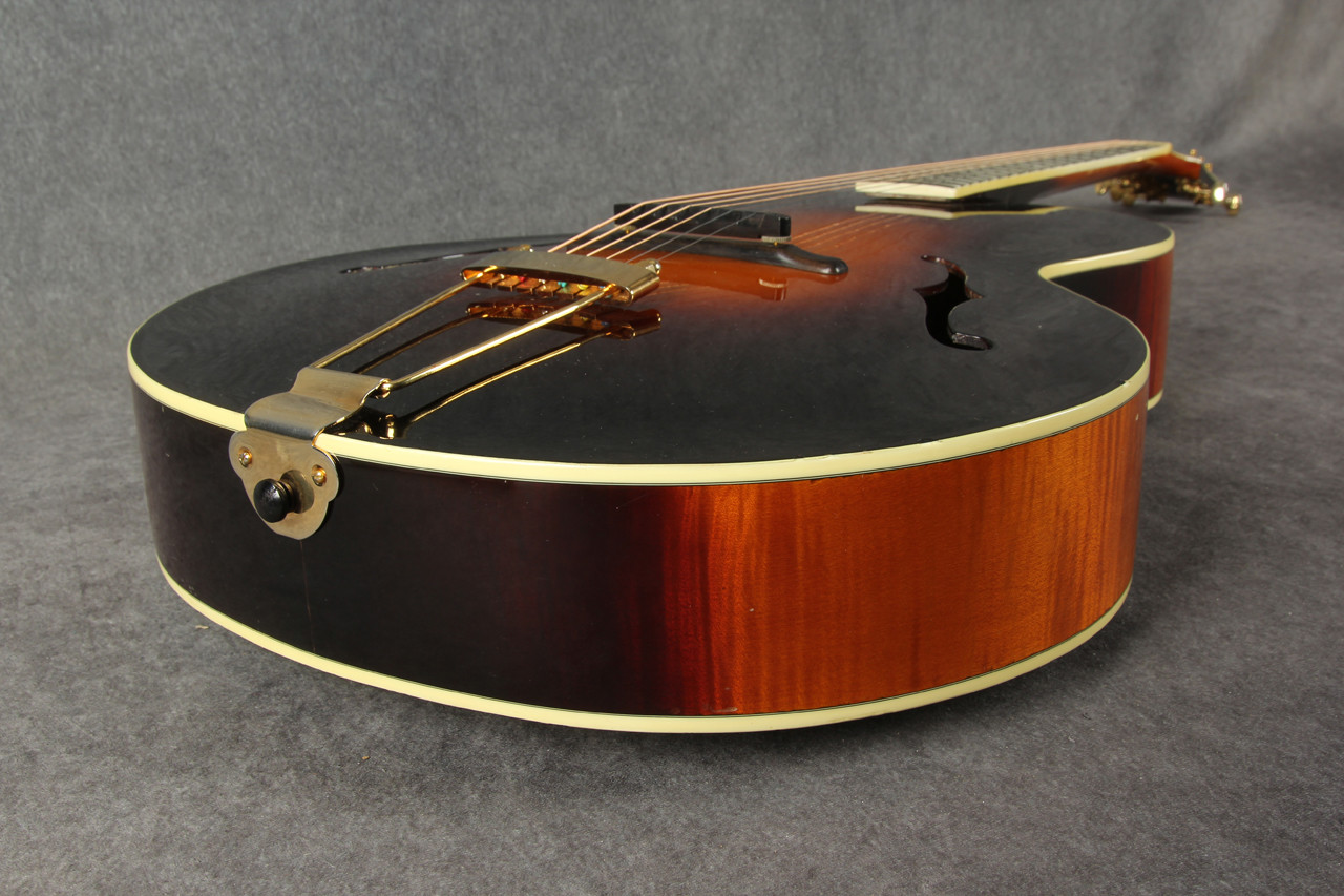 The Loar LH-700 Vintage Sunburst 2nd Hand | Rich Tone Music