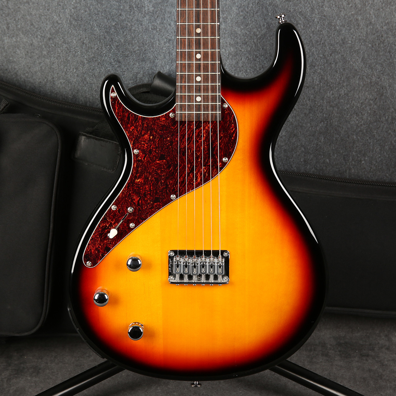 Line 6 Variax 500 Left Handed Sunburst 2nd Hand | Rich Tone Music