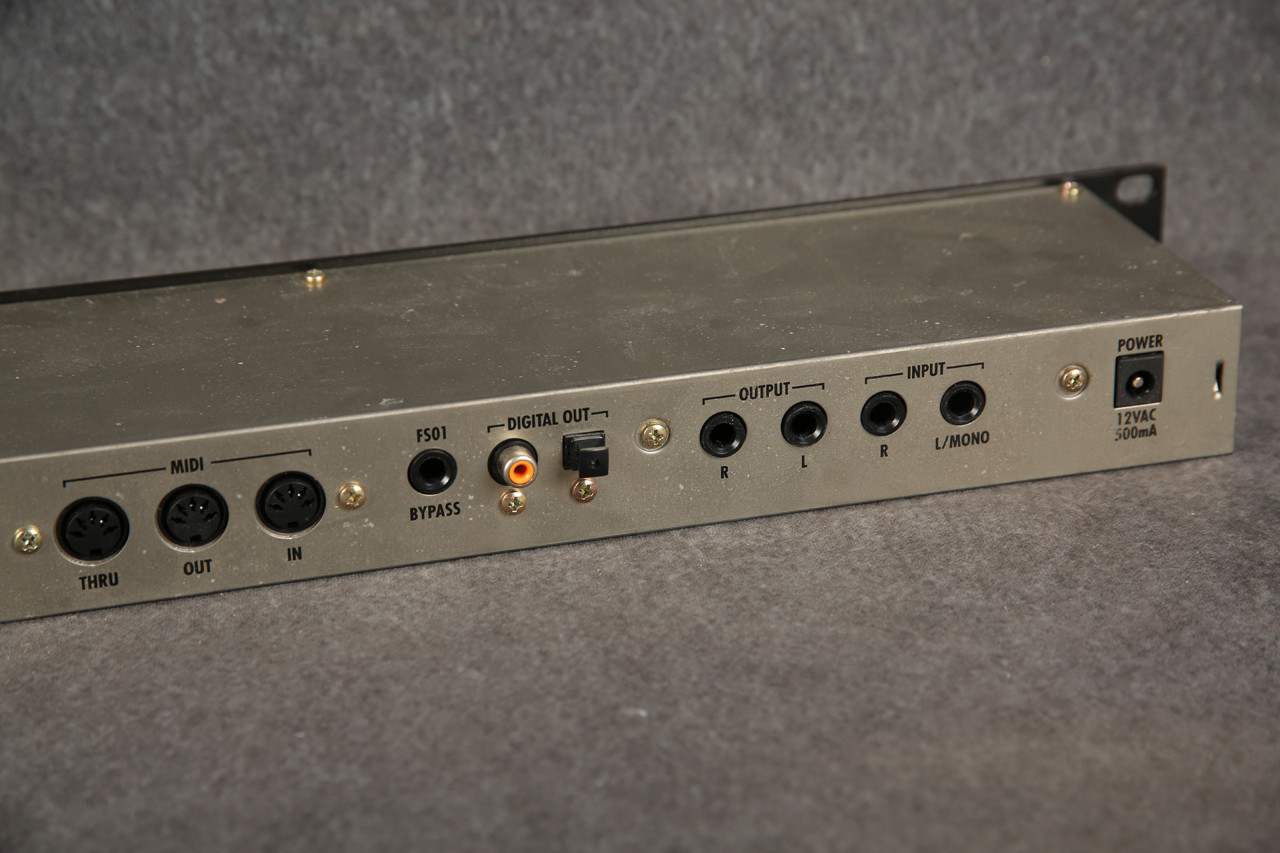 Zoom RFX-2000 Multi FX Rack Unit 2nd Hand | Rich Tone Music