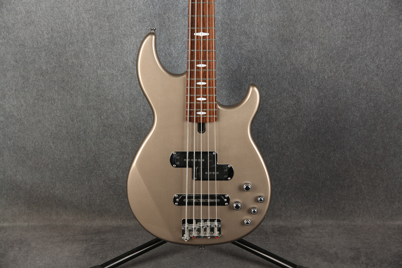 【希少】YAMAHA BB615 メタリックグレー 5弦アクティブベース Yamaha BB615 5 String Bass Pewter Grey 2nd Hand | Rich Tone Music