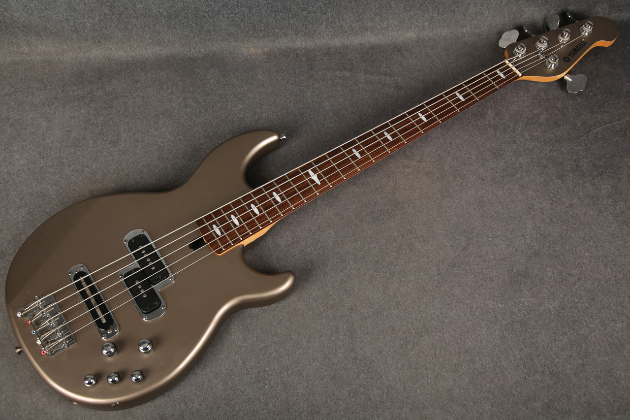 【希少】YAMAHA BB615 メタリックグレー 5弦アクティブベース Yamaha BB615 5 String Bass Pewter Grey 2nd Hand | Rich Tone Music