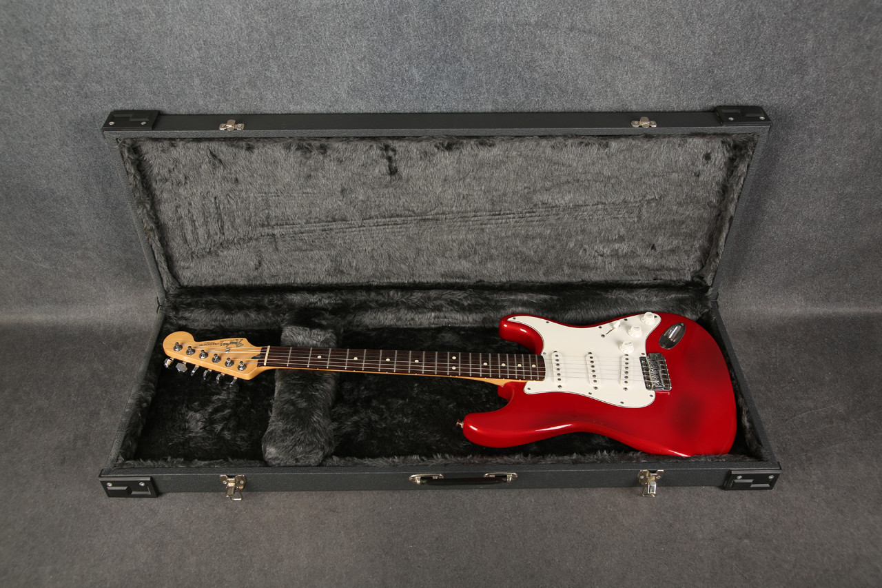 Fender Mexican Standard Stratocaster Candy Apple Red 2nd Hand
