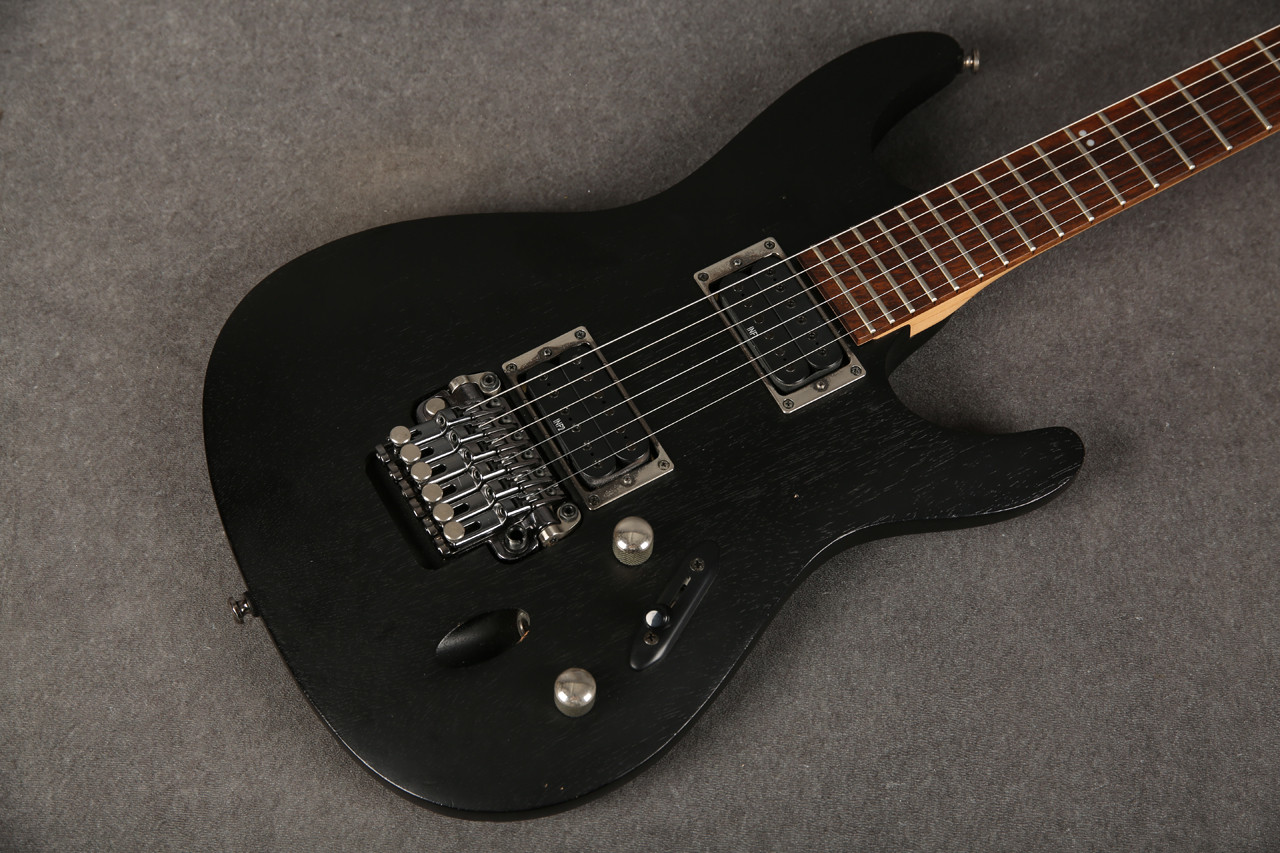 Ibanez S320-WK Weathered Black 2nd Hand | Rich Tone Music
