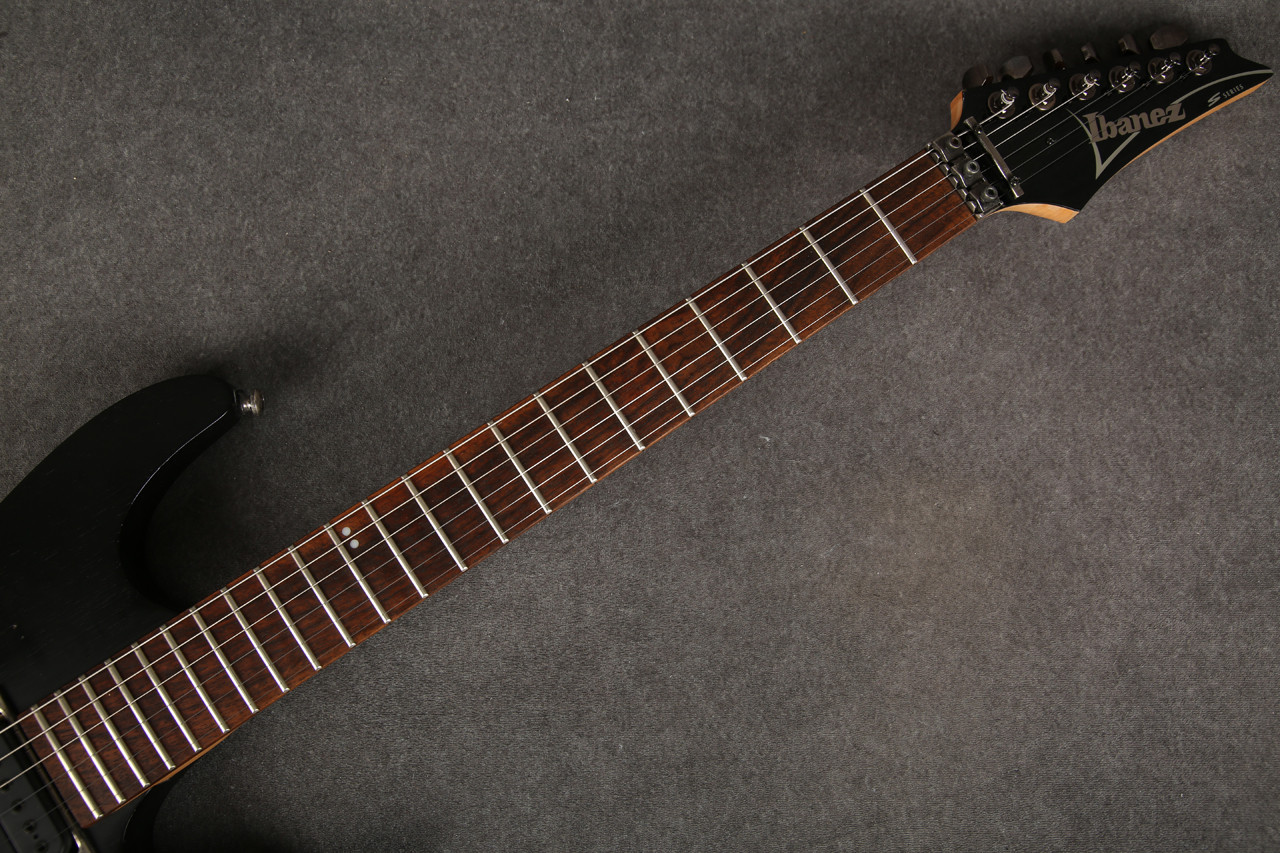 Ibanez S320-WK Weathered Black 2nd Hand | Rich Tone Music