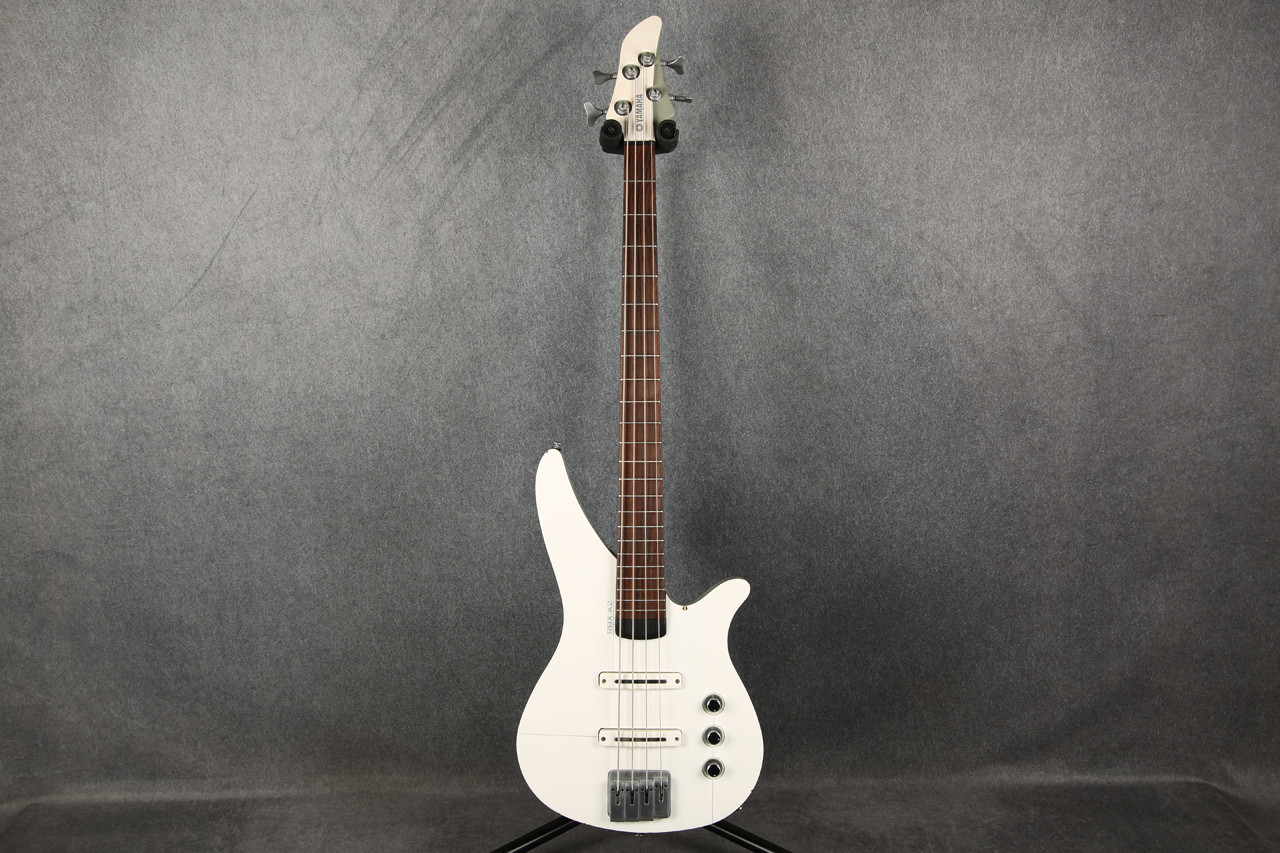 YAMAHA RBX4A2（ホワイト/エアクラフト・グレイ） YAMAHA RBX4A2（ホワイト/エアクラフト・グレイ） ベース