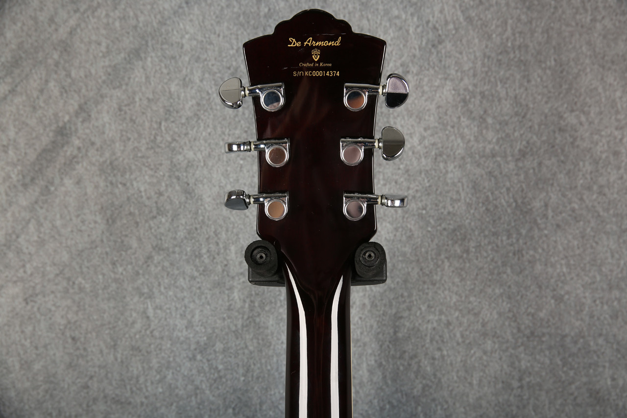 DeArmond By Guild M-75 Tyrian Purple 2nd Hand | Rich Tone Music