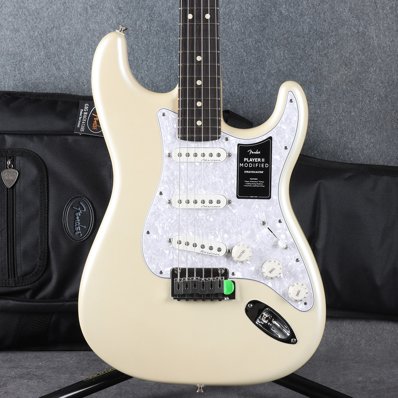 Fender Player Series HSH MOD バッグ付き Fender Player II Modified Stratocaster Olympic Pearl Ex Demo