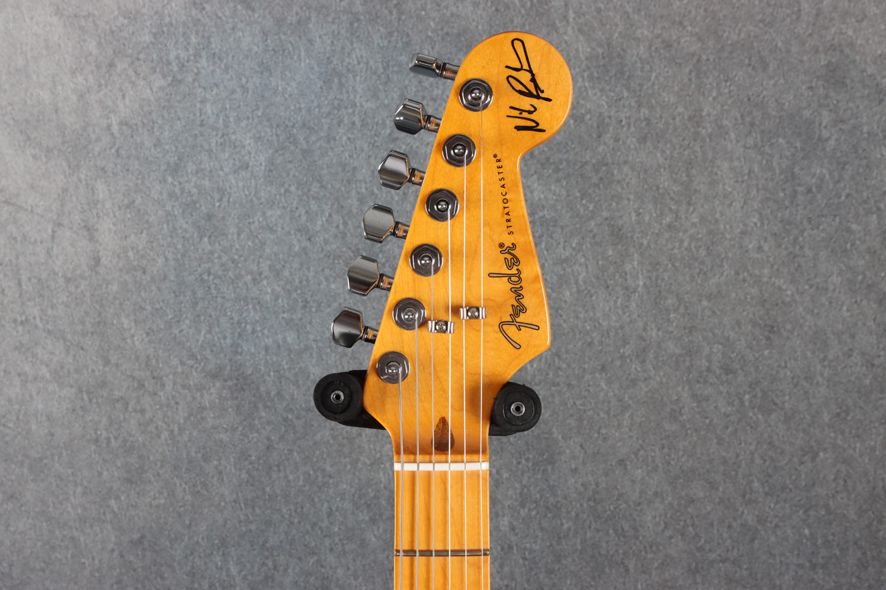 Fender Nile Rodgers Hitmaker Stratocaster- Olympic White Ex Demo