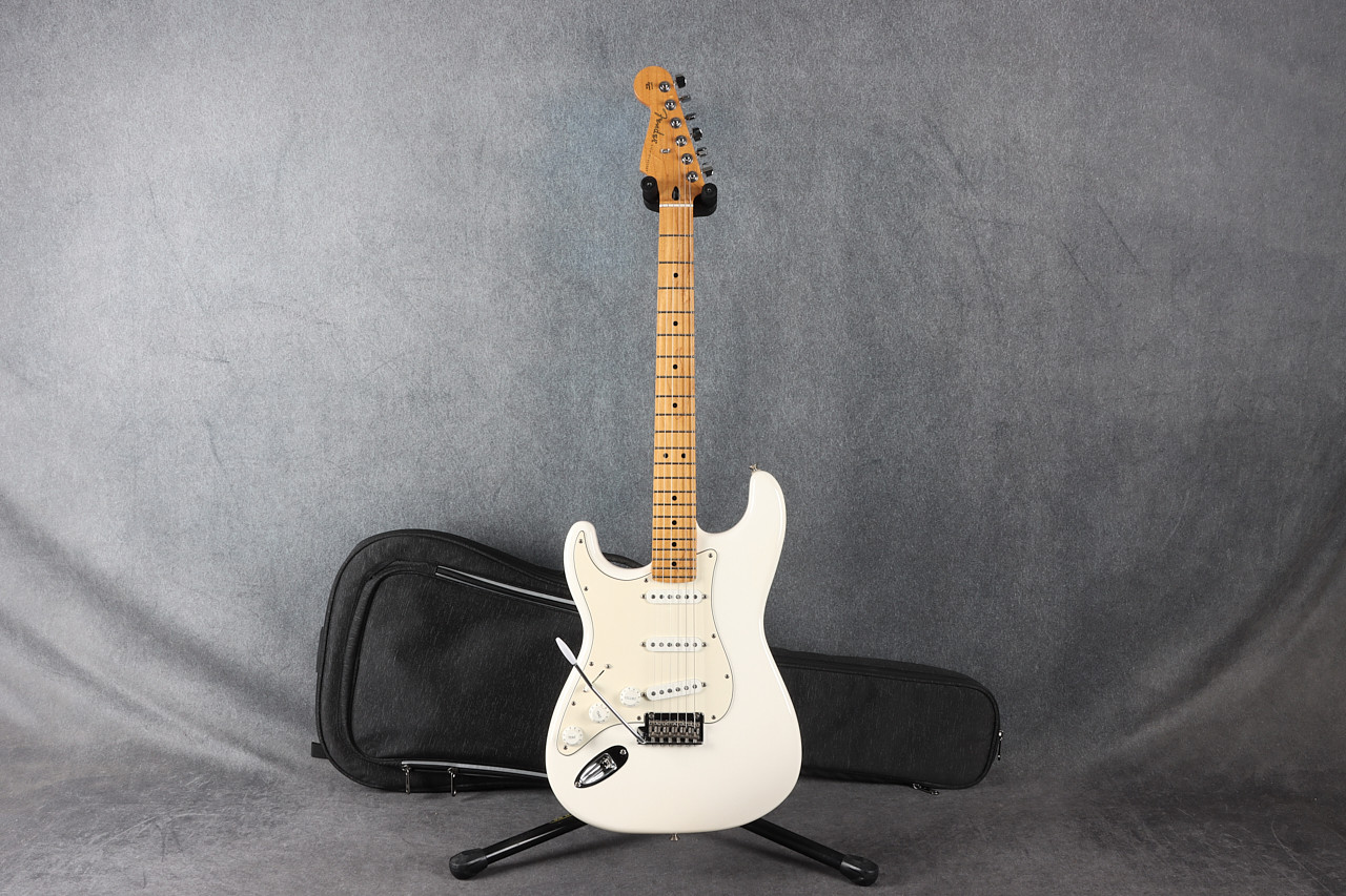 Fender Player Stratocaster Left Handed Polar White 2nd Hand | Rich