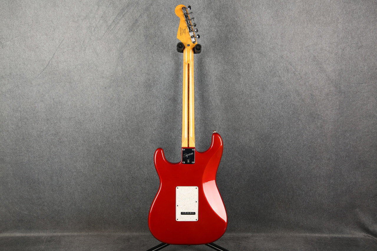 Squier Vintage Modified Surf Stratocaster Candy Apple Red 2nd Hand