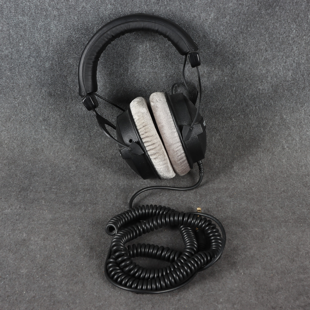 Beyerdynamic DT 770 Pro 250 OHM Headphones 2nd Hand | Rich Tone Music