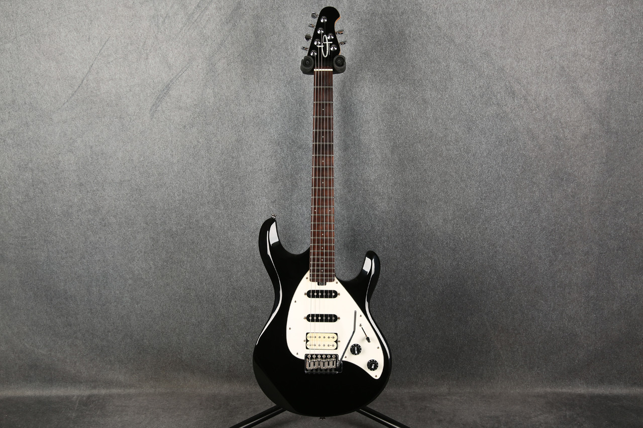 OLP by Music Man Silhouette MM4 Black 2nd Hand | Rich Tone Music