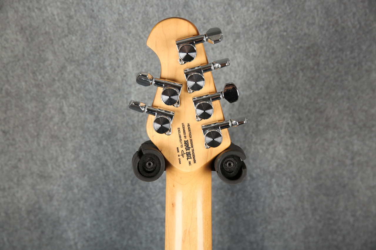 OLP by Music Man Silhouette MM4 Black 2nd Hand | Rich Tone Music
