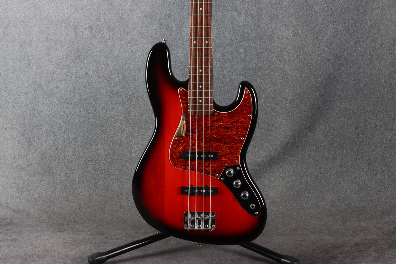 Squier Standard Jazz Bass 2 Tone Red Burst 2nd Hand | Rich Tone Music