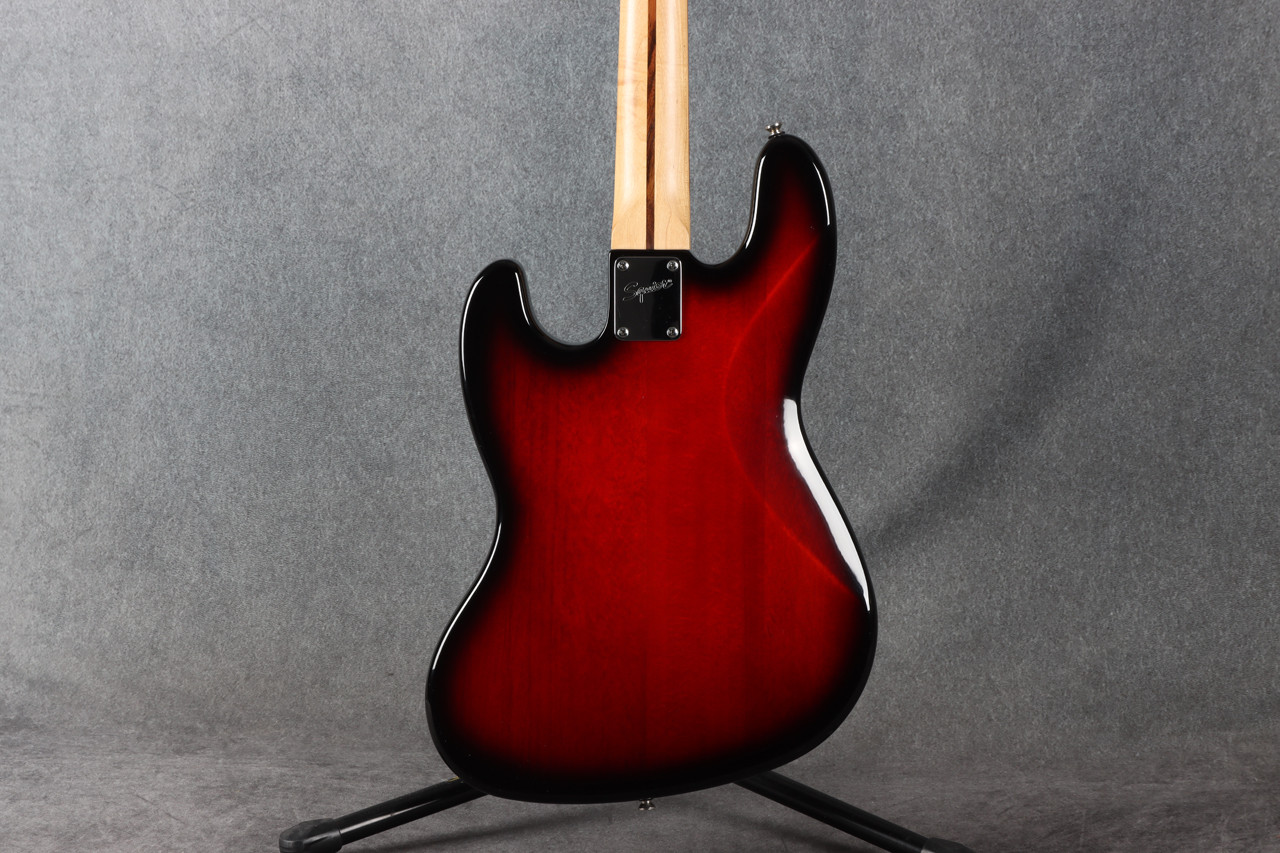 Squier Standard Jazz Bass 2 Tone Red Burst 2nd Hand | Rich Tone Music