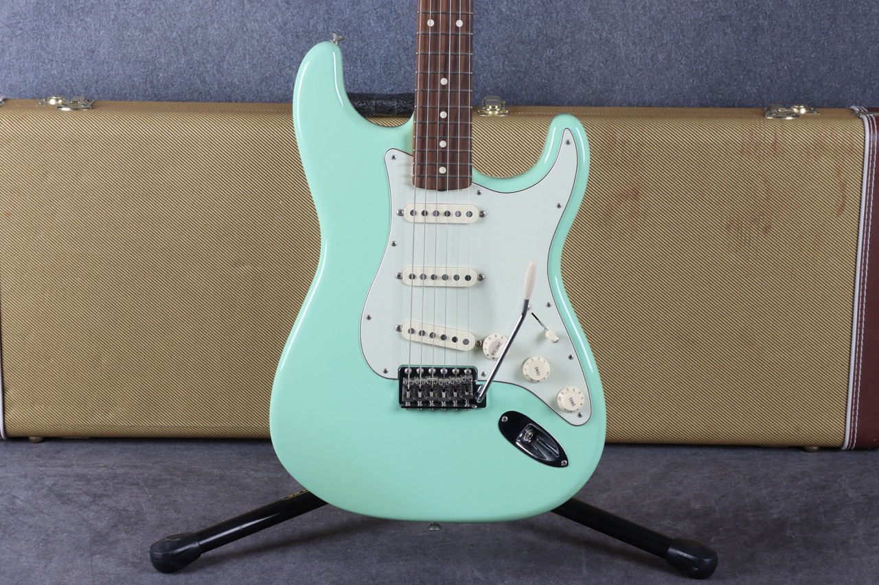Fender Mexican Special Edition 60s Stratocaster Lacquer Surf Green