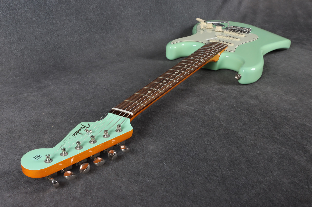 Fender Mexican Special Edition 60s Stratocaster Lacquer Surf Green