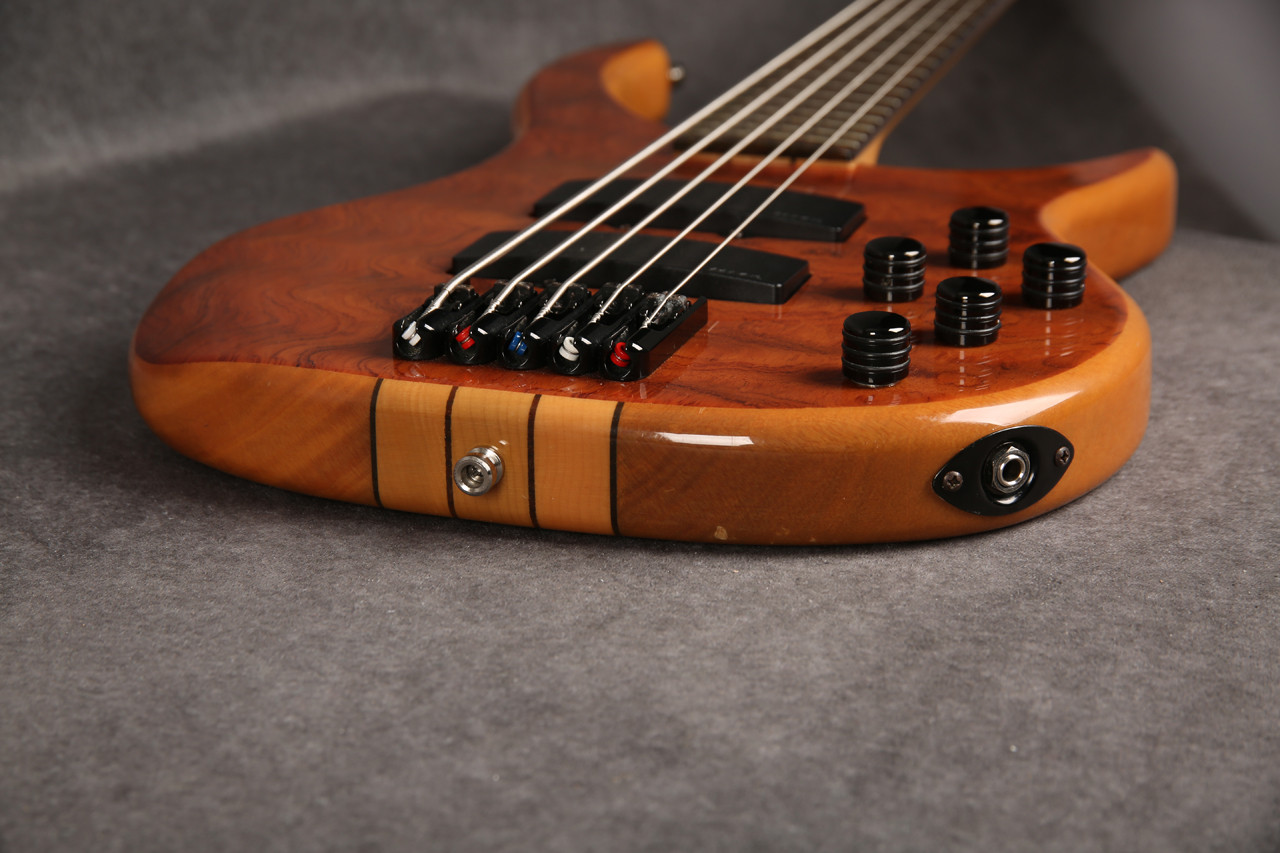 Peavey Cirrus 5 BXP 5-String Bass Bubinga Top 2nd Hand | Rich Tone
