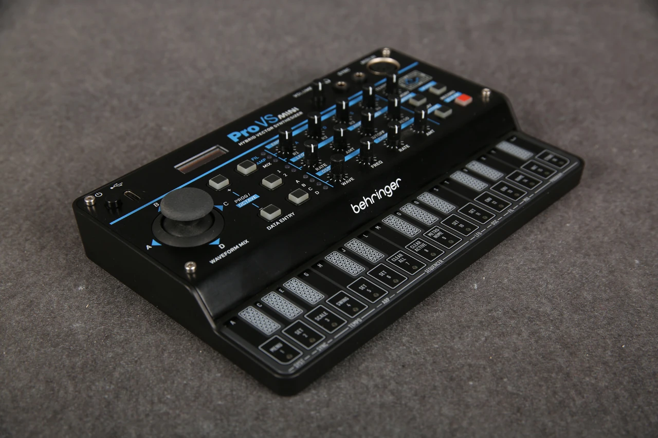 Behringer PRO VS MINI Hybrid Synthesizers 2nd Hand | Rich Tone Music