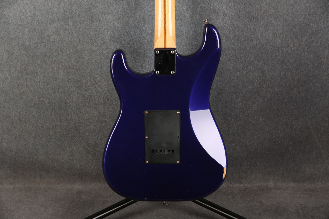 ギター Fender Mexico Stratocaster Midnight Blue Fender FSR Mexican Standard Stratocaster Midnight Blue 2nd Hand