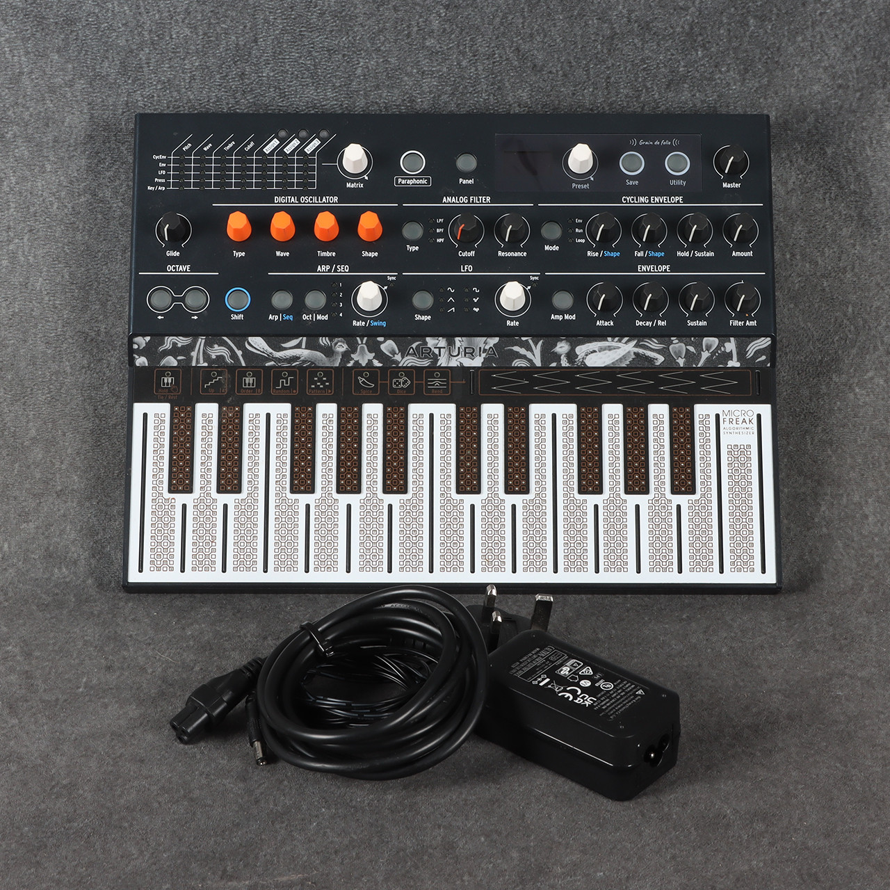 Arturia MicroFreak Synthesizer 2nd Hand | Rich Tone Music