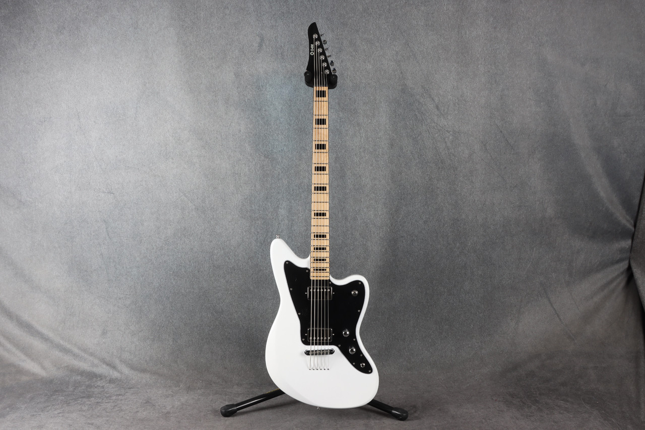 G4M 638 Baritone Guitar White 2nd Hand | Rich Tone Music