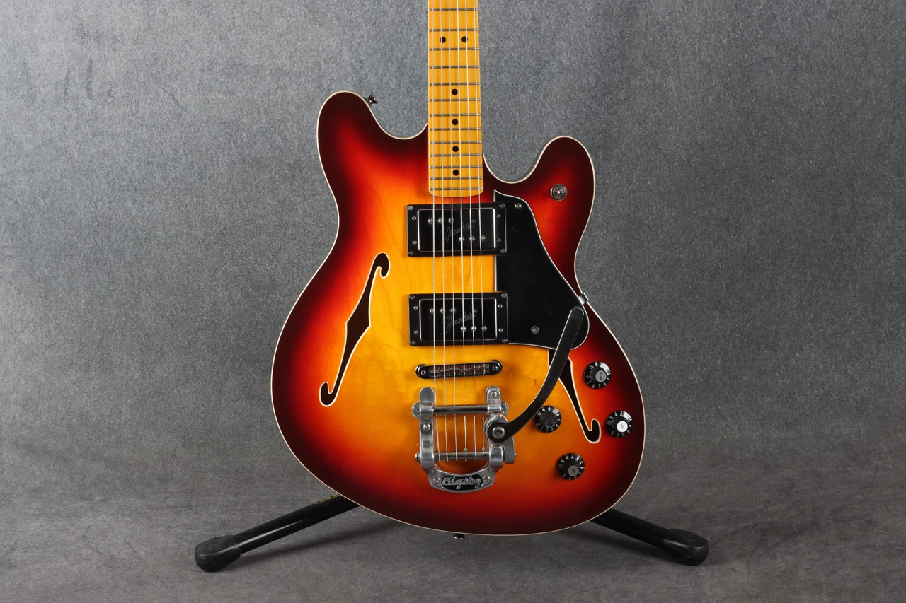 Fender Modern Player Starcaster Bigsby Sunburst 2nd Hand | Rich