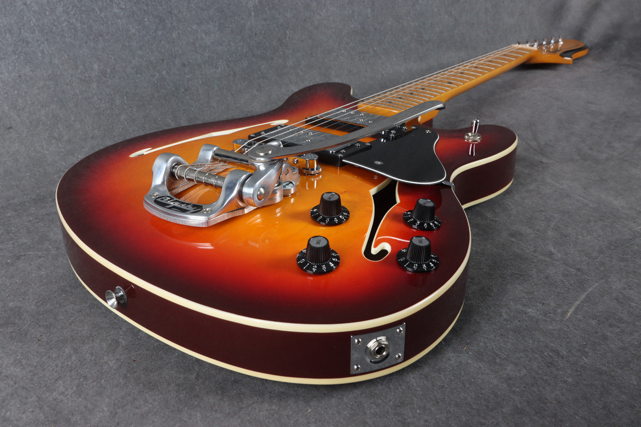 Fender Modern Player Starcaster Bigsby Sunburst 2nd Hand | Rich