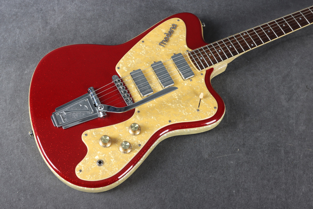 Italia Modena Classic Red 2nd Hand | Rich Tone Music
