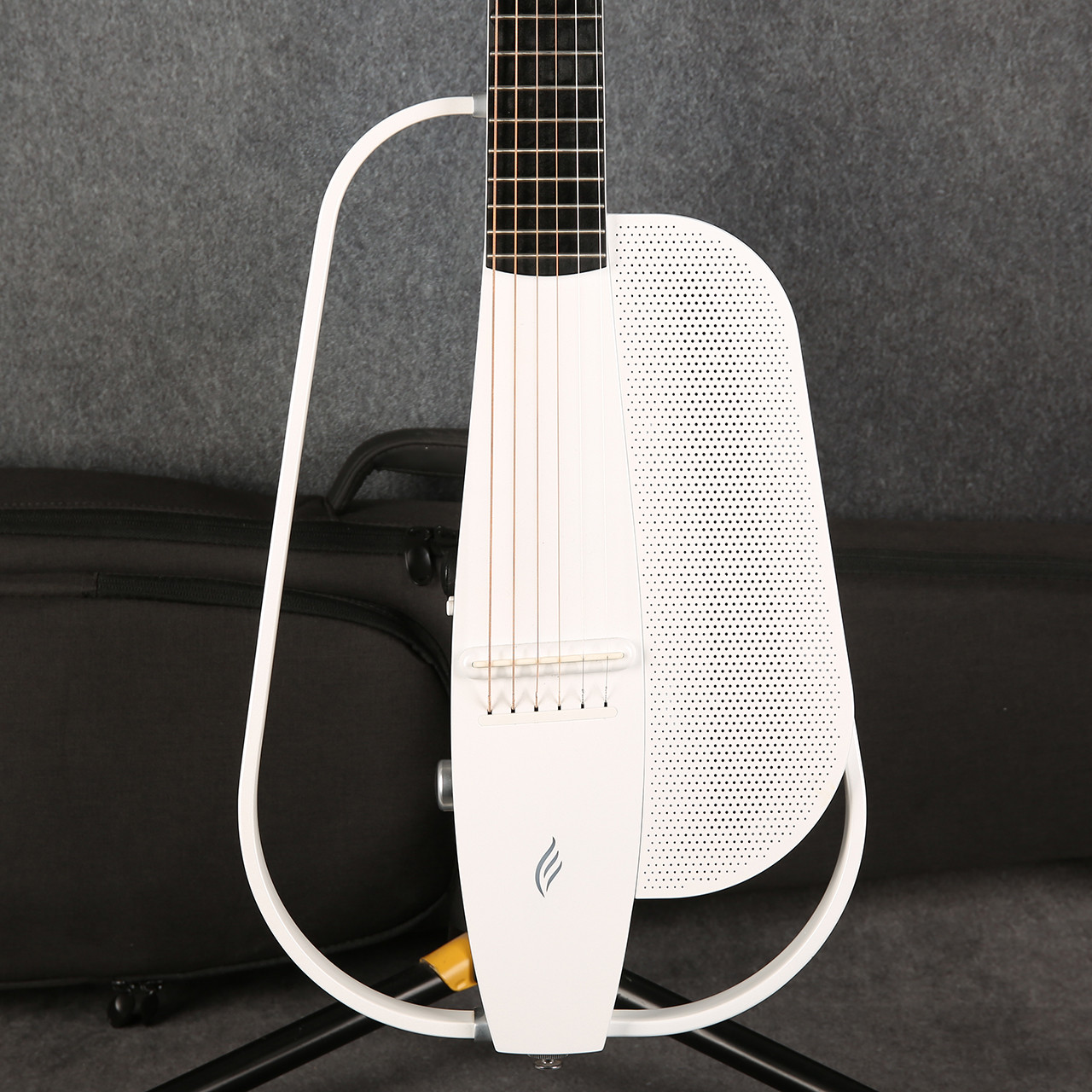 Enya NEXG2 Digital Acoustic Guitar White 2nd Hand | Rich Tone Music