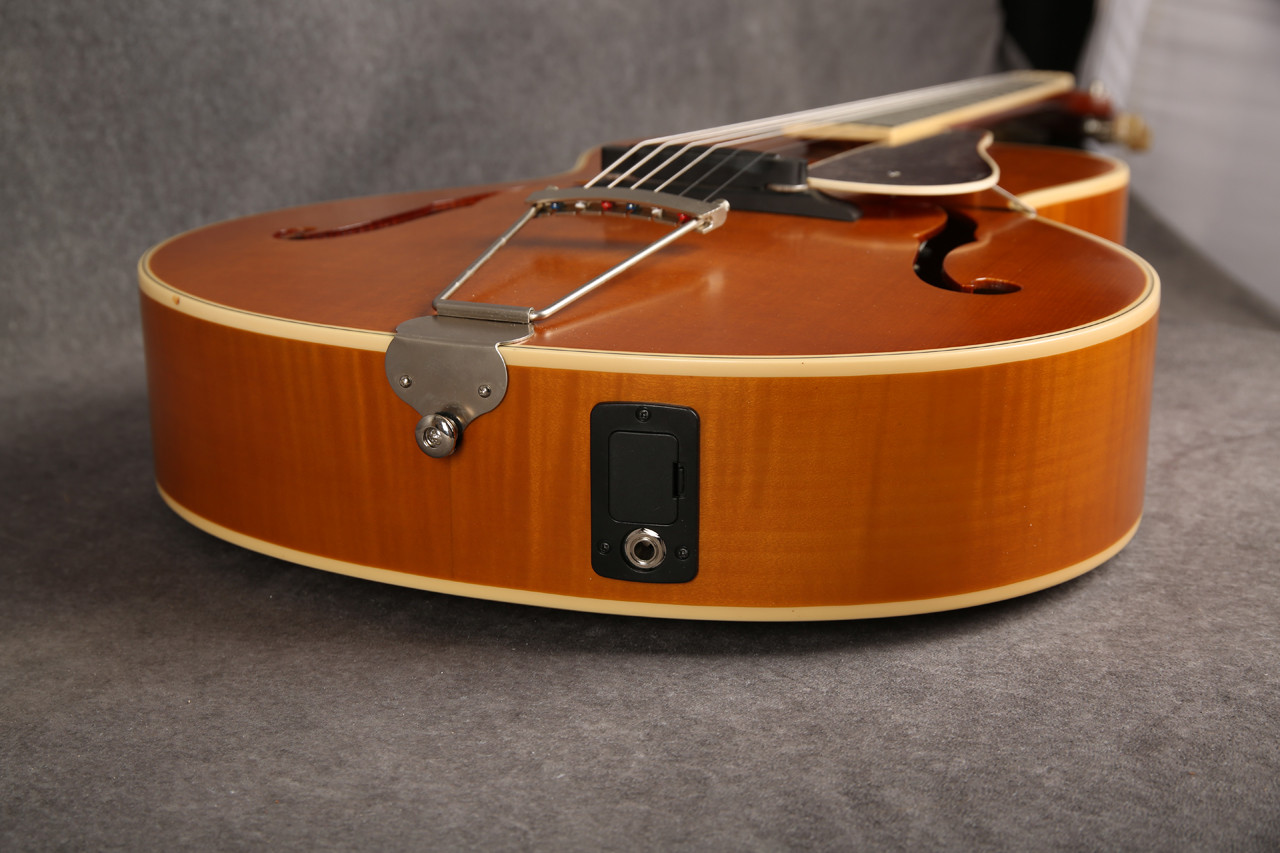 Epiphone Masterbilt Zenith Archtop Vintage Natural 2nd Hand | Rich