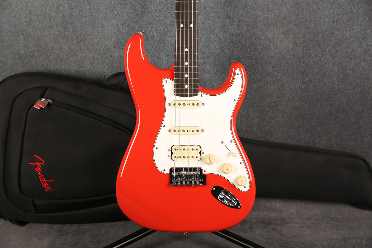 Fender Player II Stratocaster HSS Coral Red 2nd Hand | Rich Tone Music