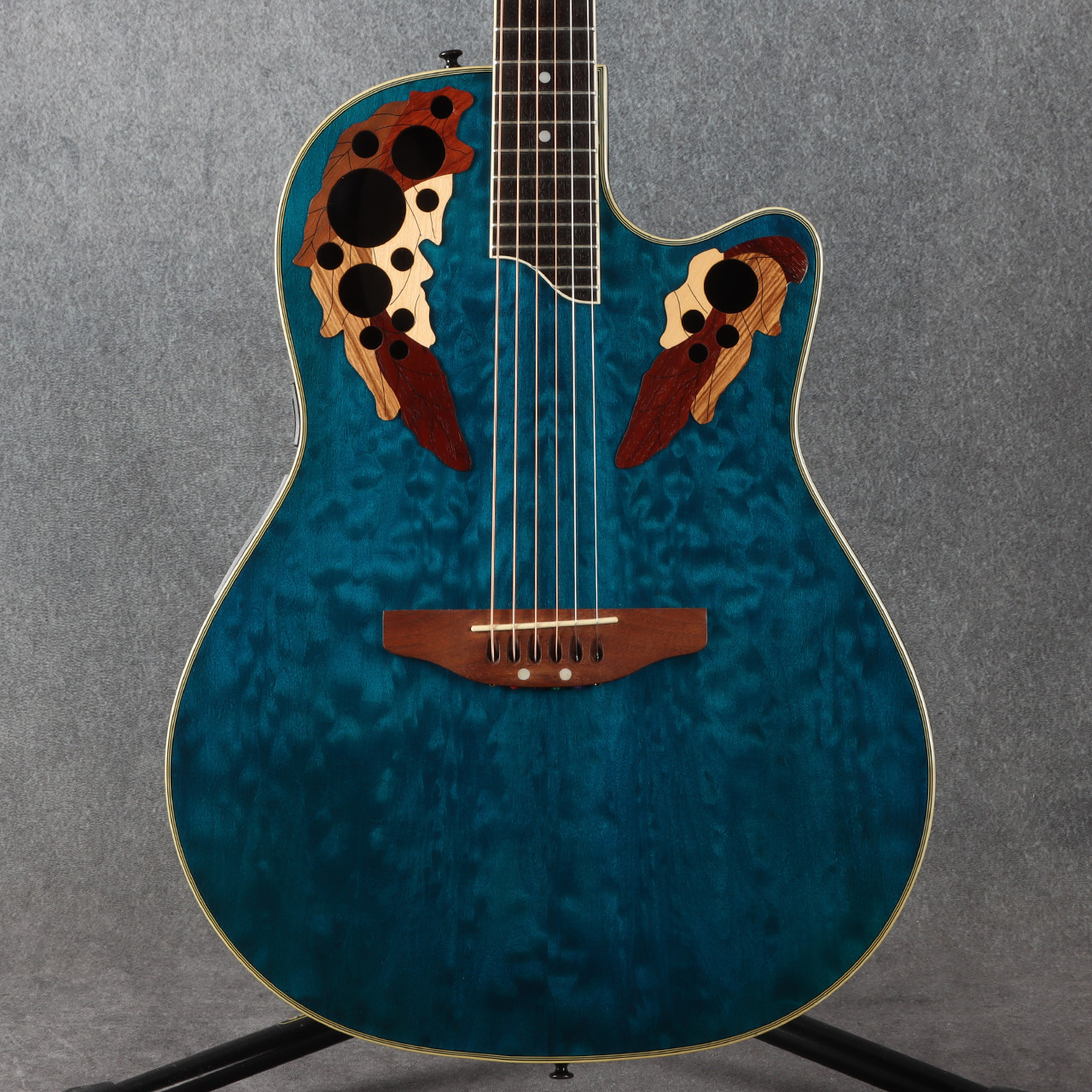Ovation Celebrity Model CP257 Blue Quilt 2nd Hand | Rich Tone Music