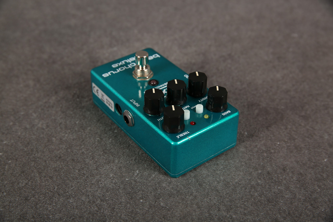 ベース MXR bass chorus deluxe 11083000001.MAIN__53416.jpg