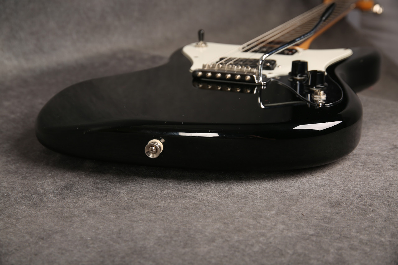 Squier Vista Series Super-Sonic Crafted in Japan Black 2nd Hand