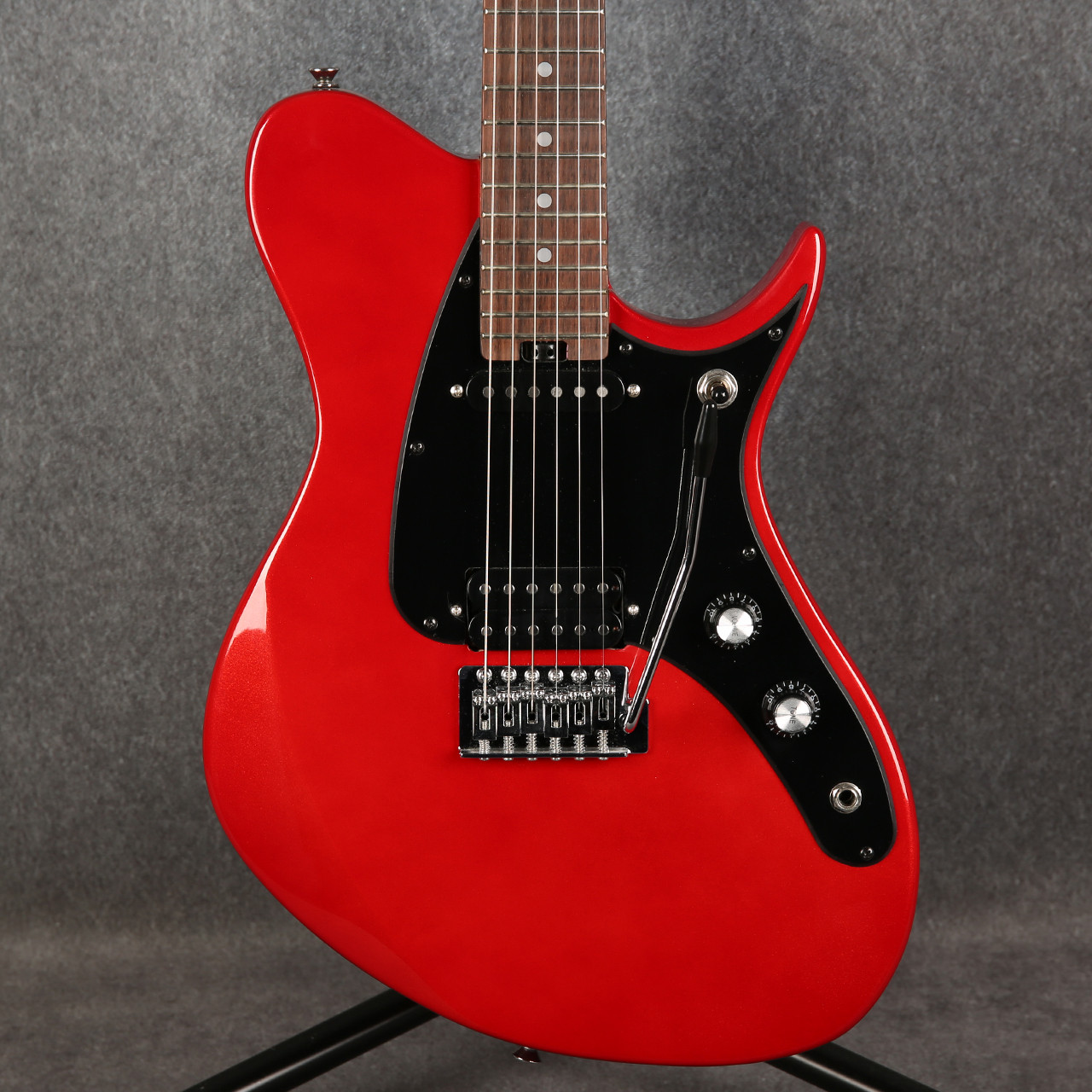 Aria Pro II Jet 1 Candy Apple Red 2nd Hand | Rich Tone Music