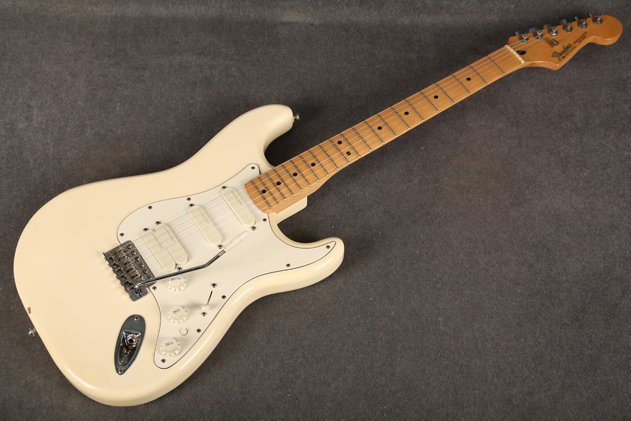Fender Mexican Standard Stratocaster Arctic White 2nd Hand | Rich